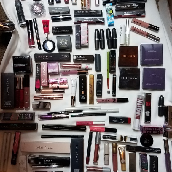 Luxury full sized NEW high end makeup mystery box - Picture 3 of 8